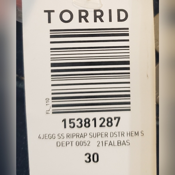 Torrid Hi-Rise Super Soft Jegging Jeans Distressed New With Tags Size 30… - Picture 9 of 16